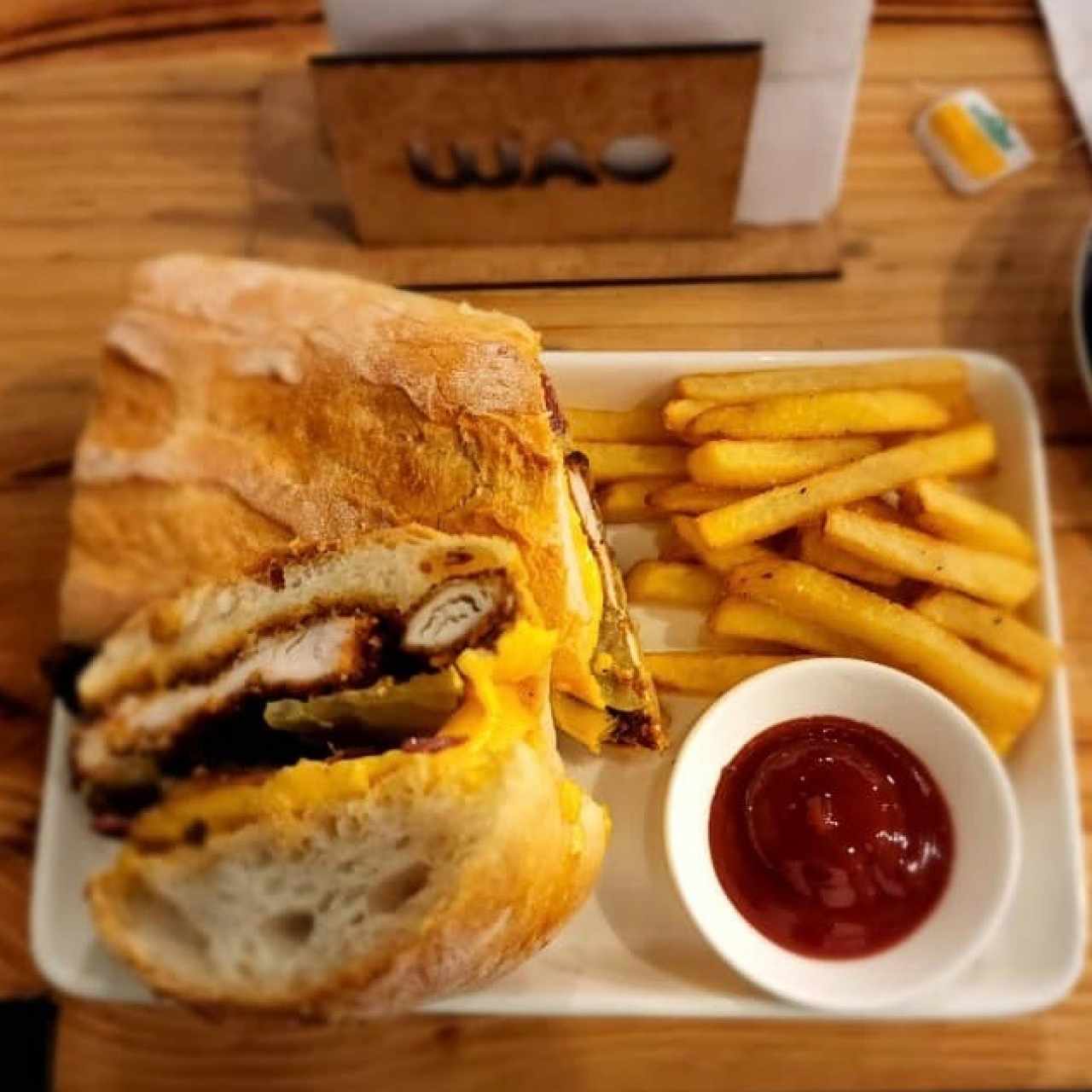 Sandwich de pollo con papa