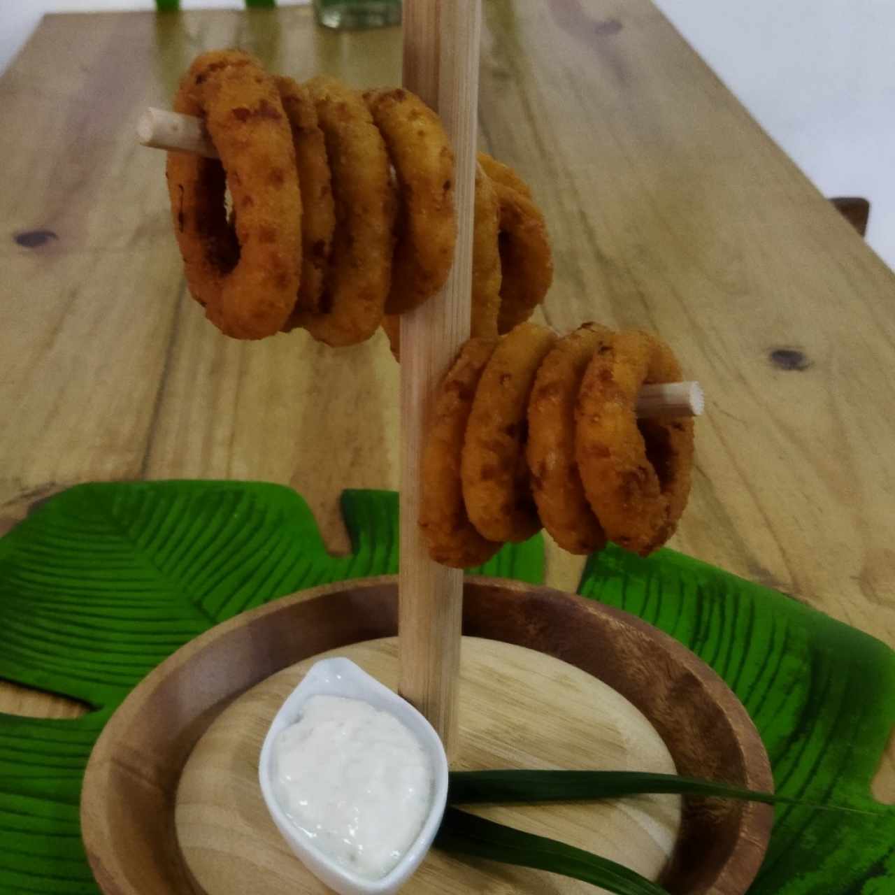 aros de cebolla con tártara