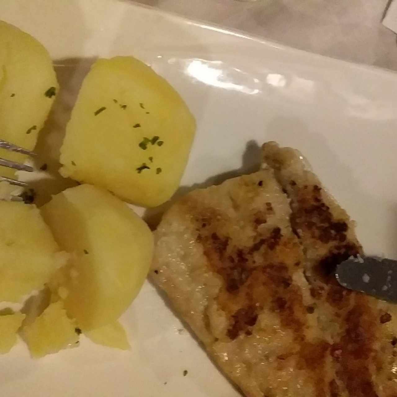pargo horneado al ajillo