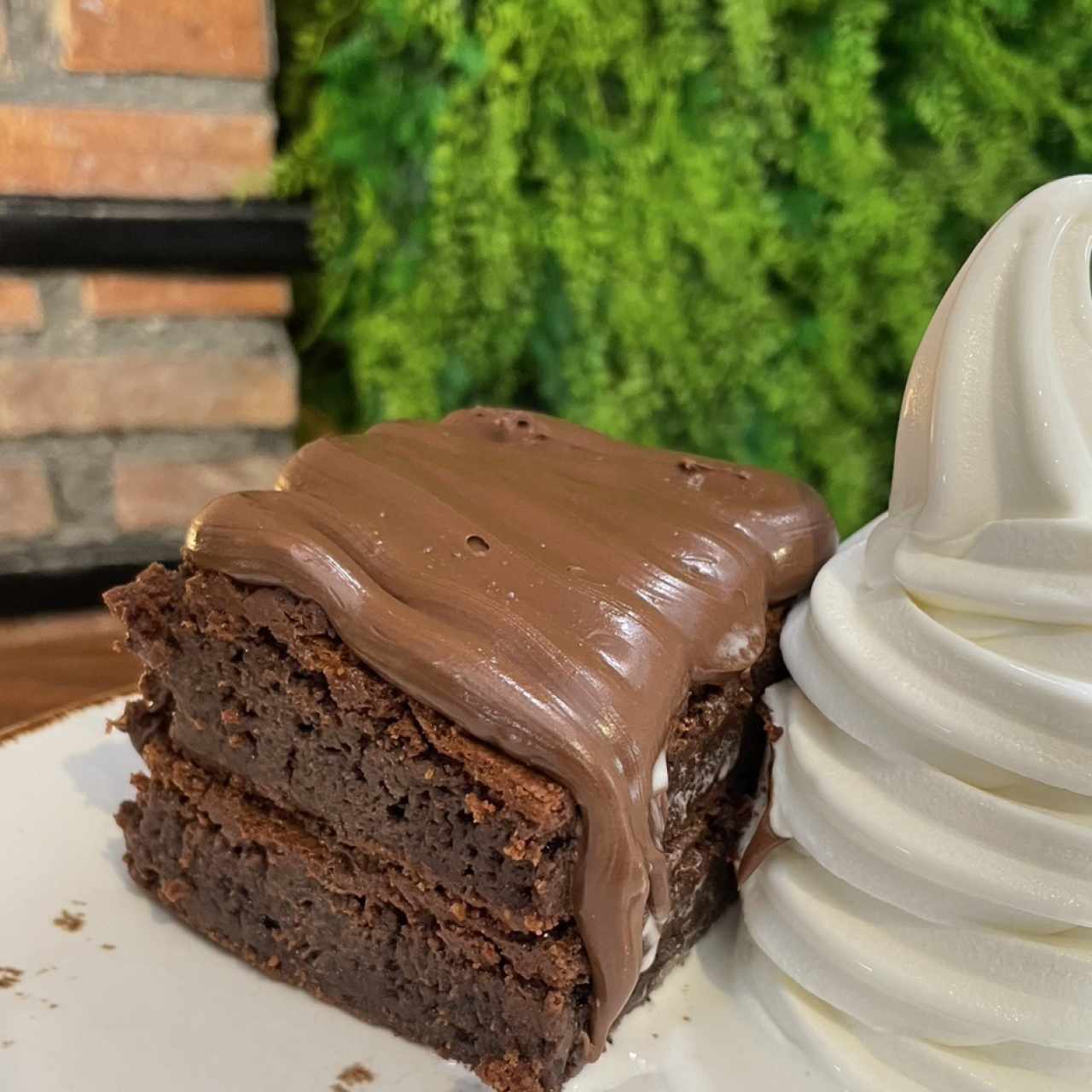 Postres - Brownie con Helado
