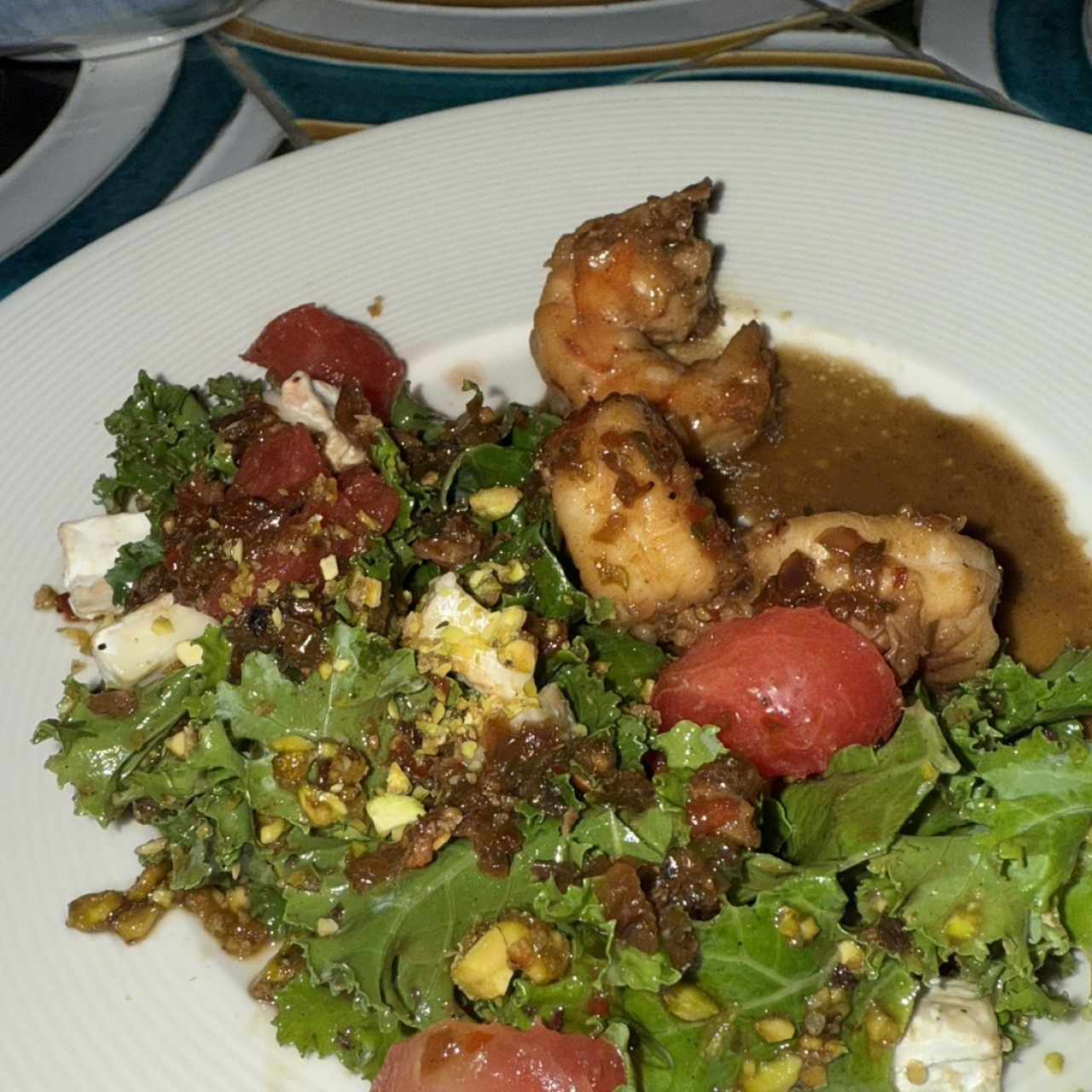 Ensalada de Brie y langostinos 