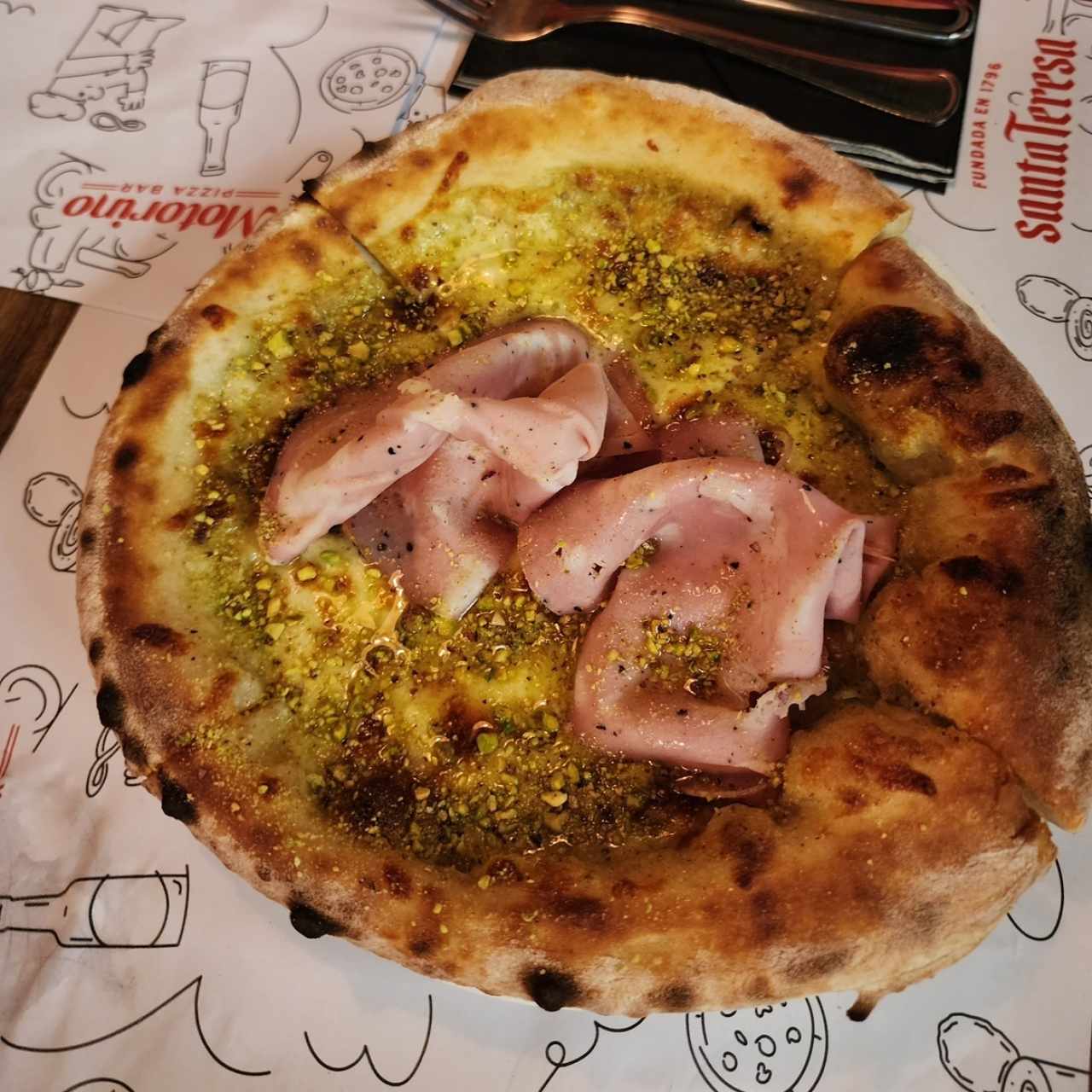 Pistacho y bologna