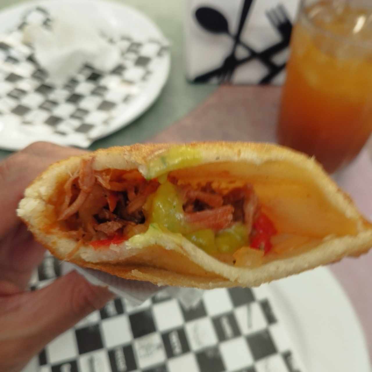 Empanada de carne mechada 
