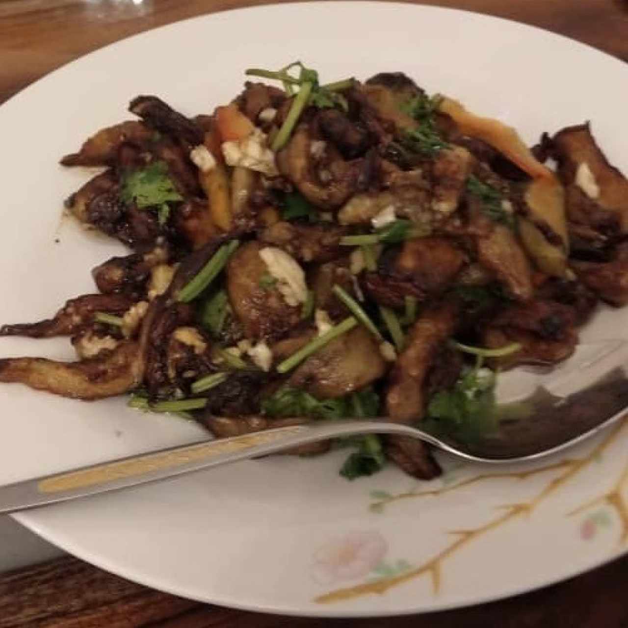 Berenjenas con ajo y cilantro 
