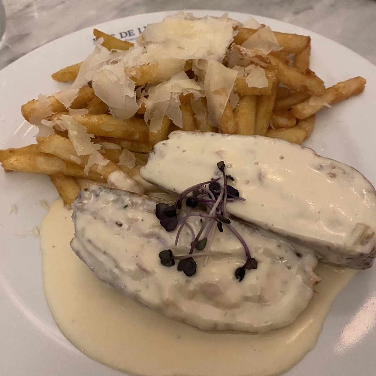 Cordon Bleu con papas francesas trufadas