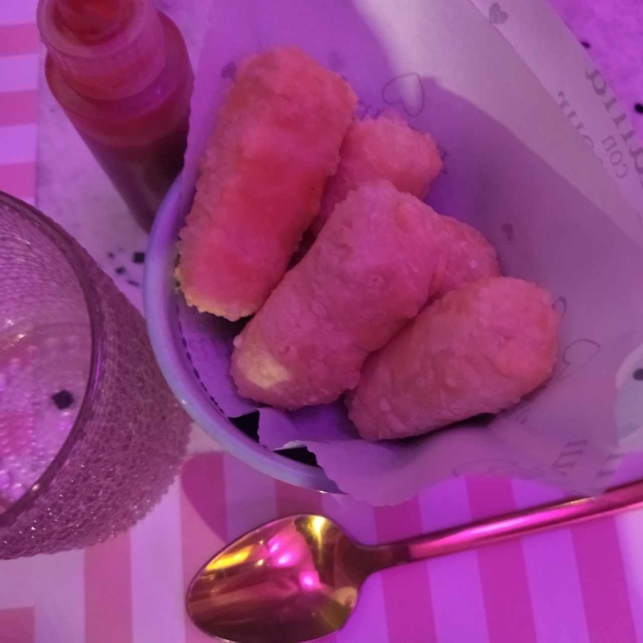 tequeños con mermelada de ají