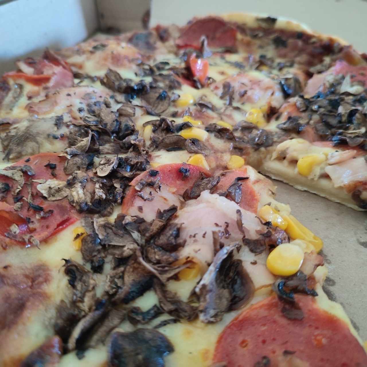 Champiñones y Peperoni