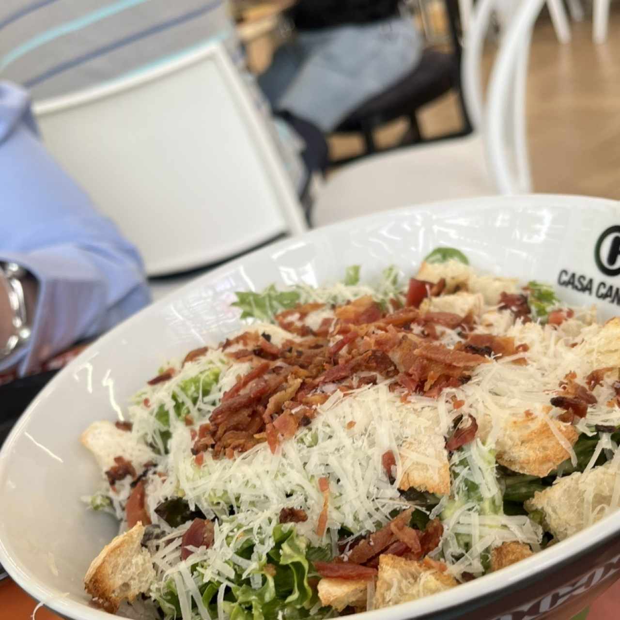 Ensalada cesar . Con varaciones pero buena 
