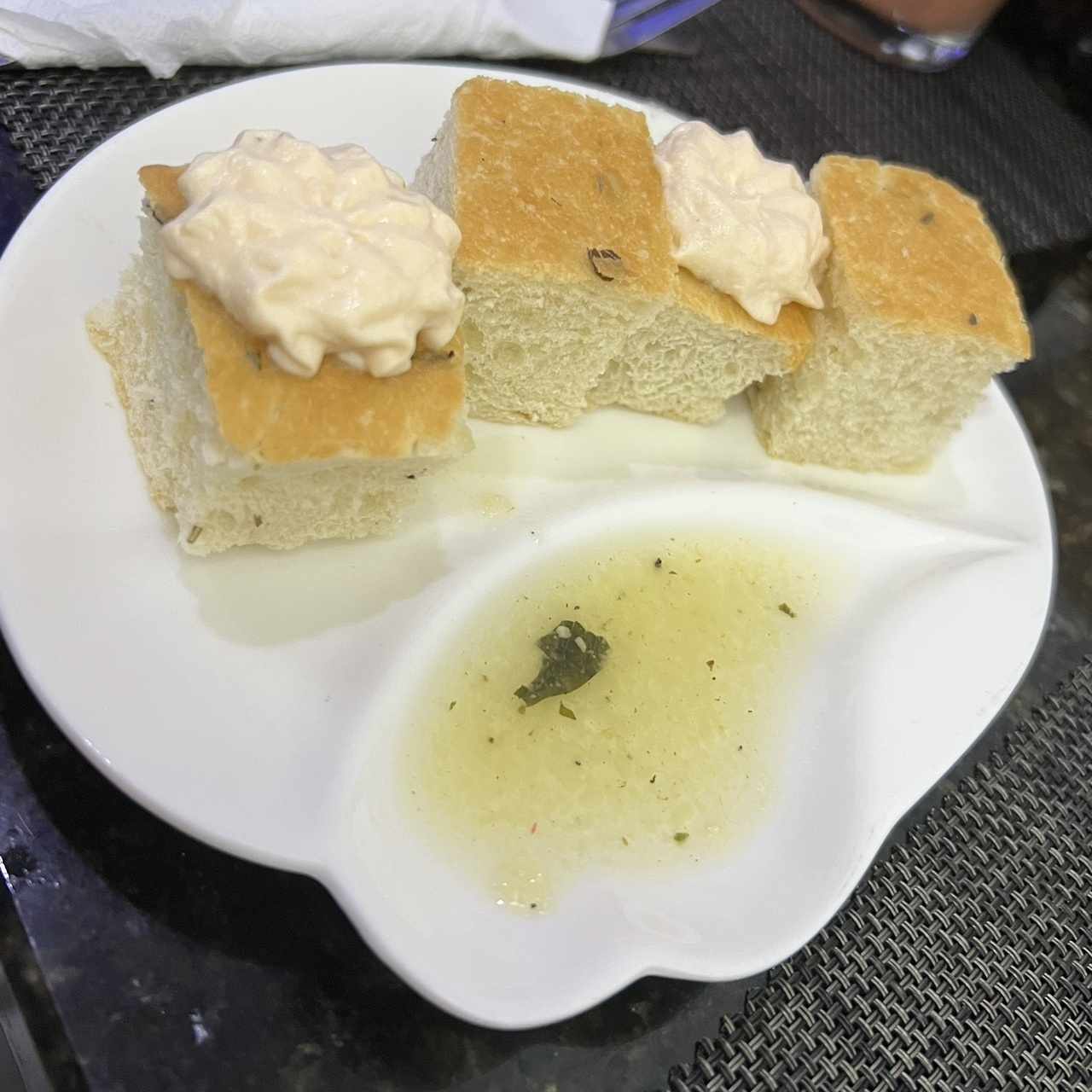 Bocados de fugazza por la casa 