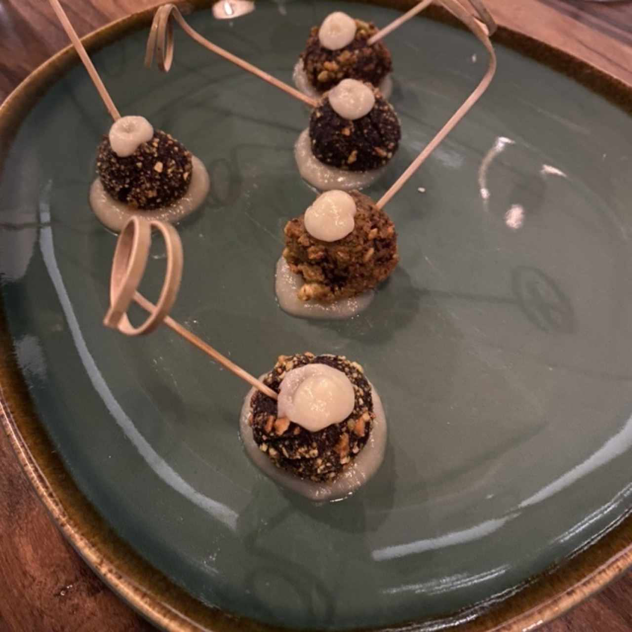 Croquetas de morcilla con pistacho