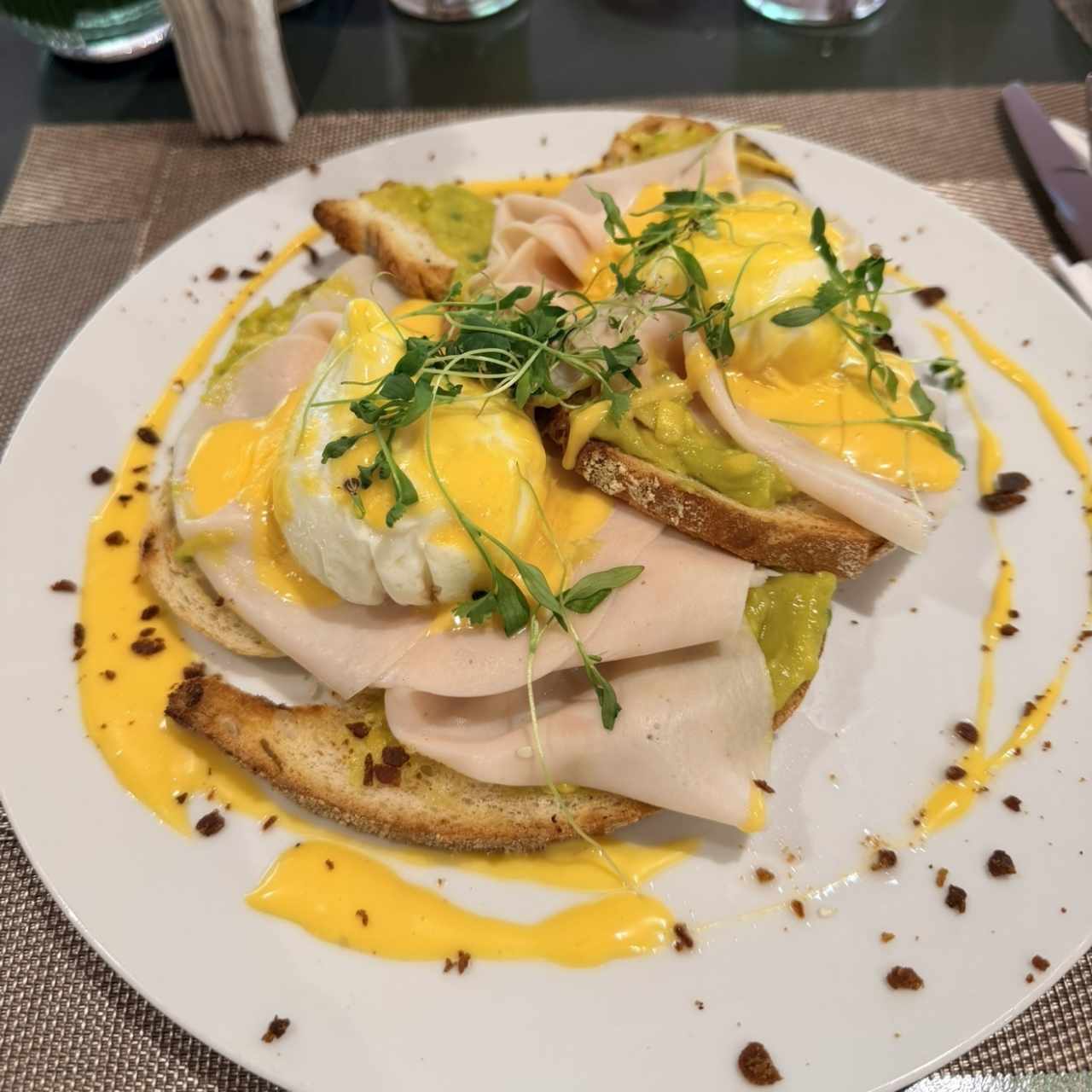 Huevos Benedictinos