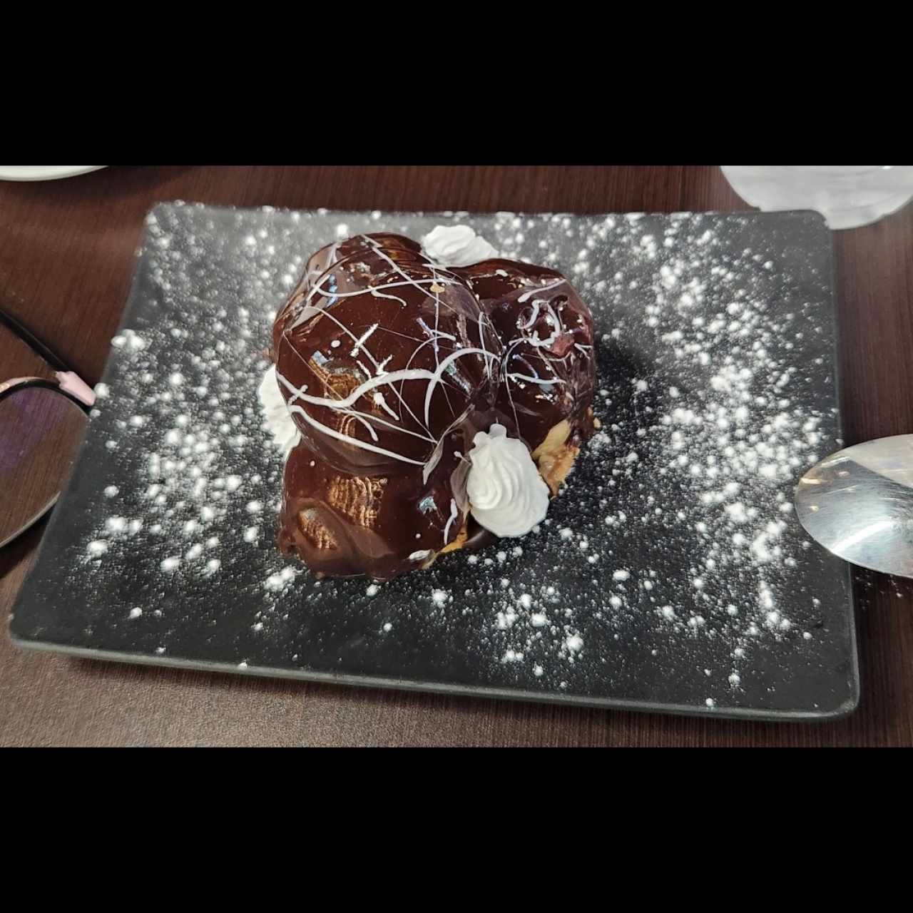 Profiteroles