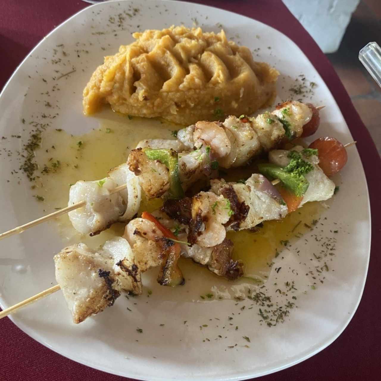 Brocheta de camaron y pescado