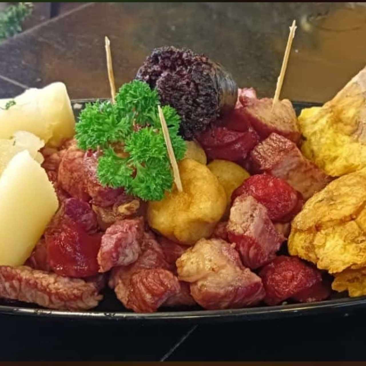 Cochino frito surtido… ESPECTACULAR!!