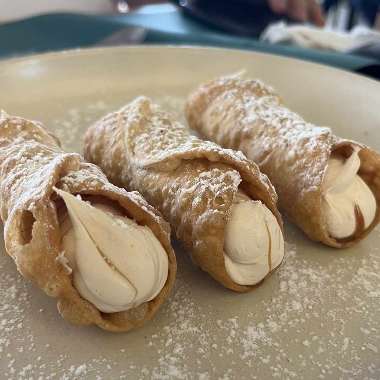 Canolis 