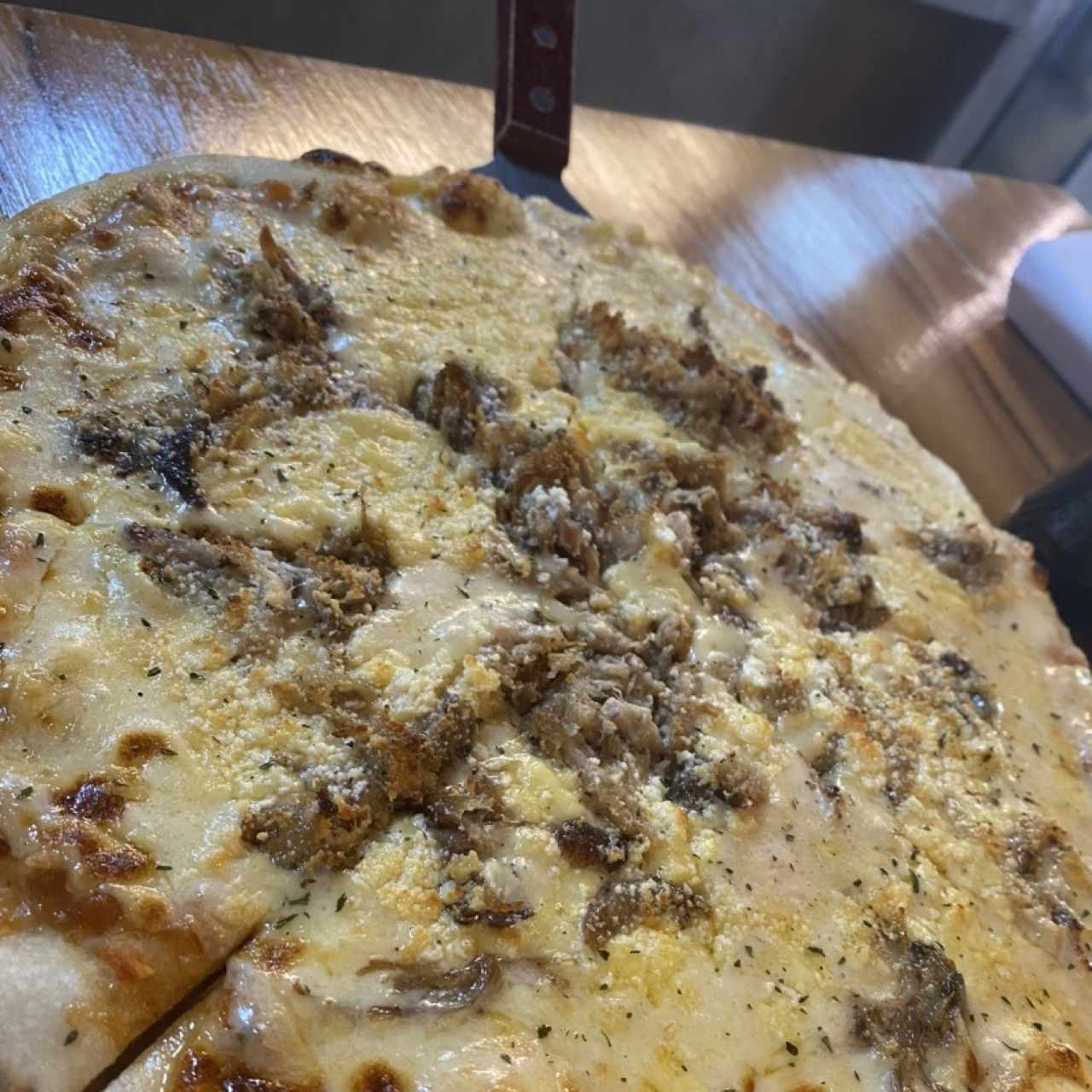 Pizza 4 quedos con costilla