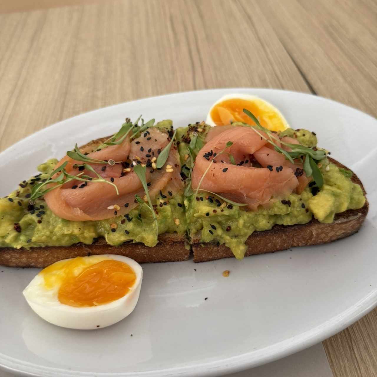Tostada salmon 