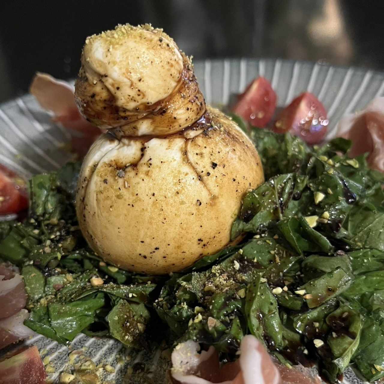 Ensalada con burrata