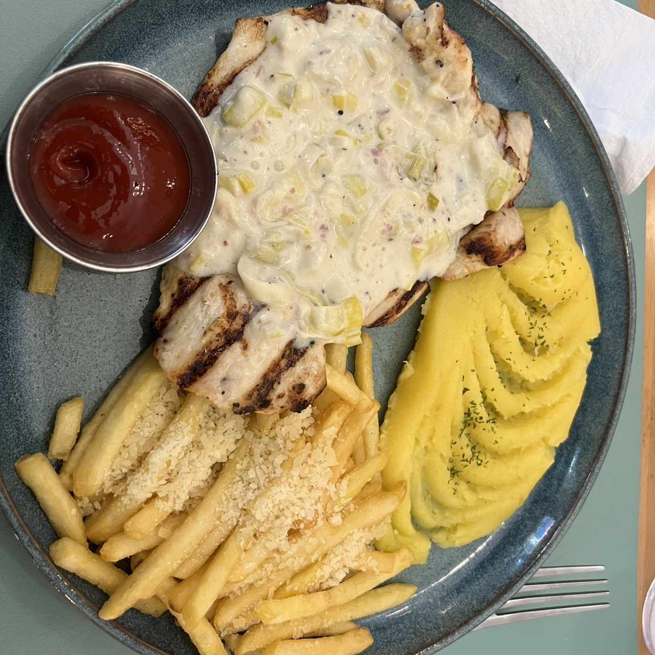 Pollo Crema de Ajoporro