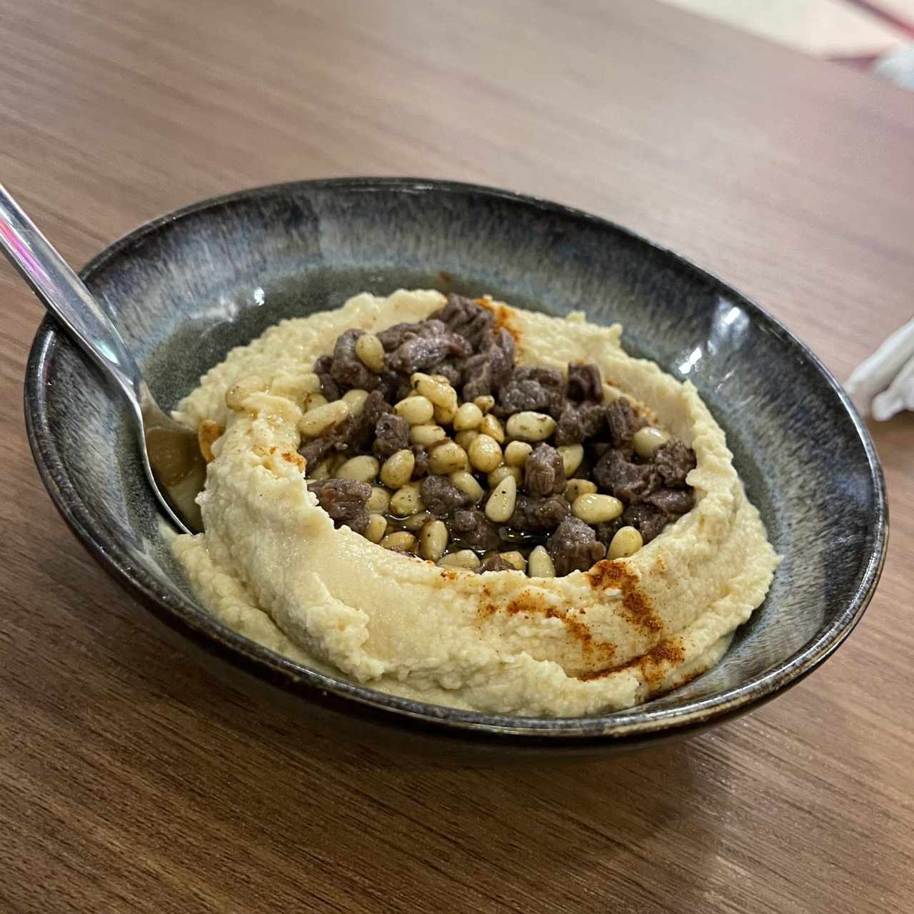 Hummus con Lomito 