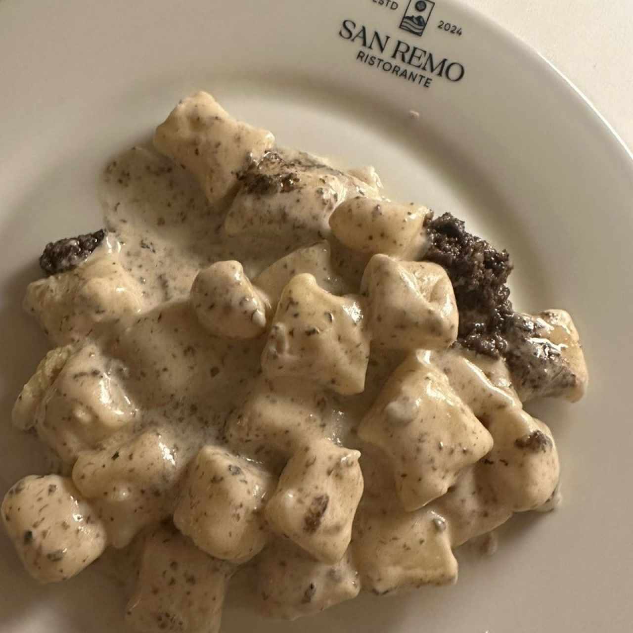 Mitad de plato de ñoqui al tartufo