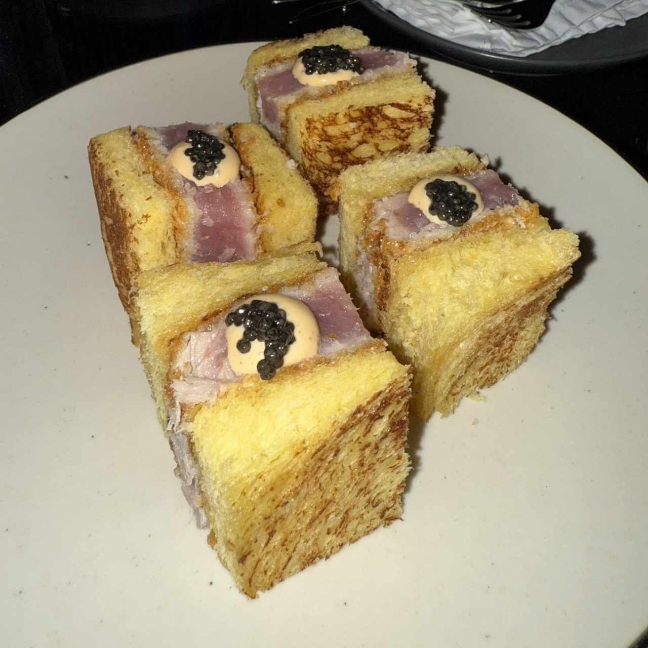 Katzu de atún aleta amarilla y caviar