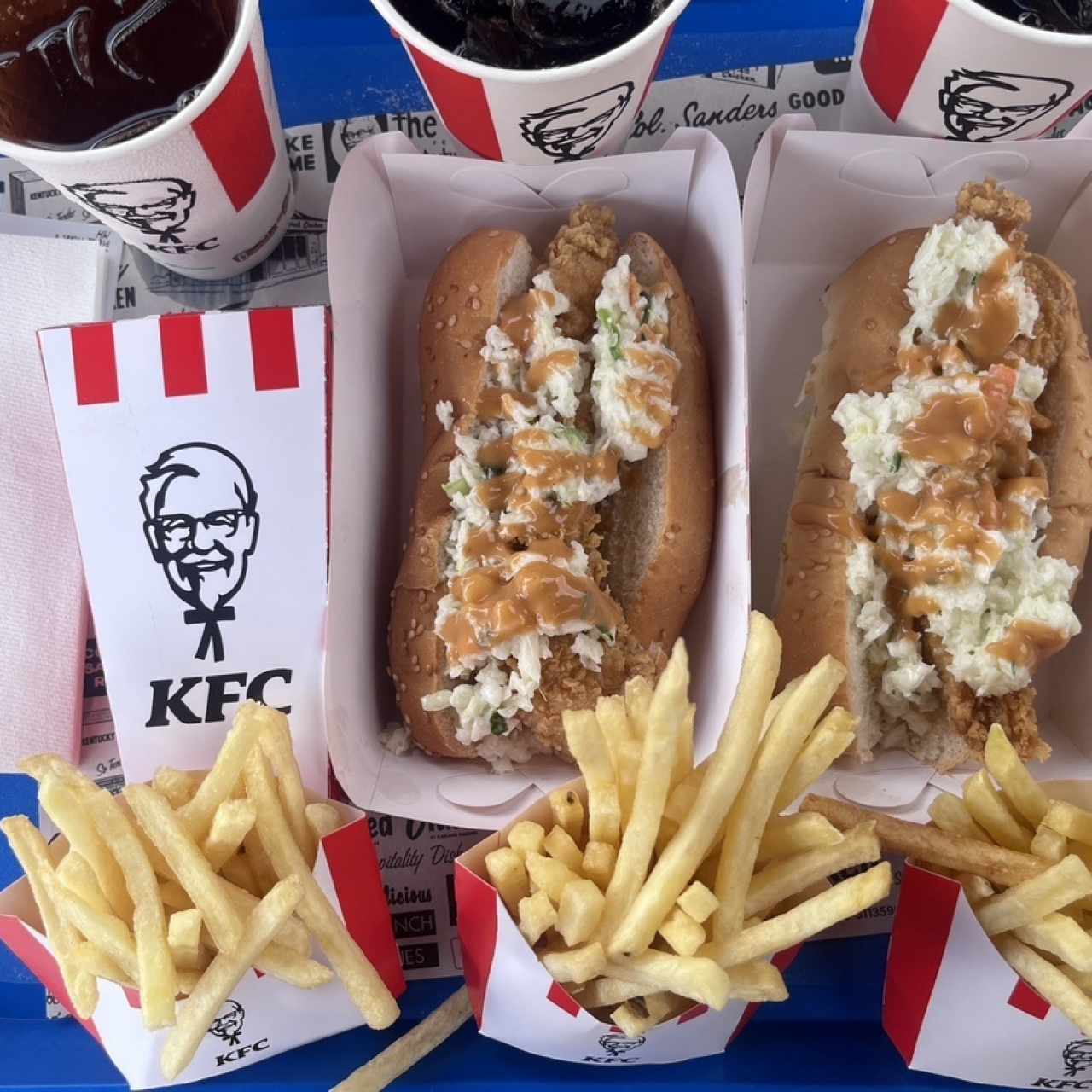 Los nuevos perros calientes de KFC, EXCELENTES!!