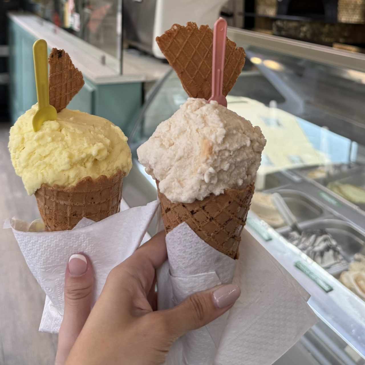Helado parchita y dulce de leche 