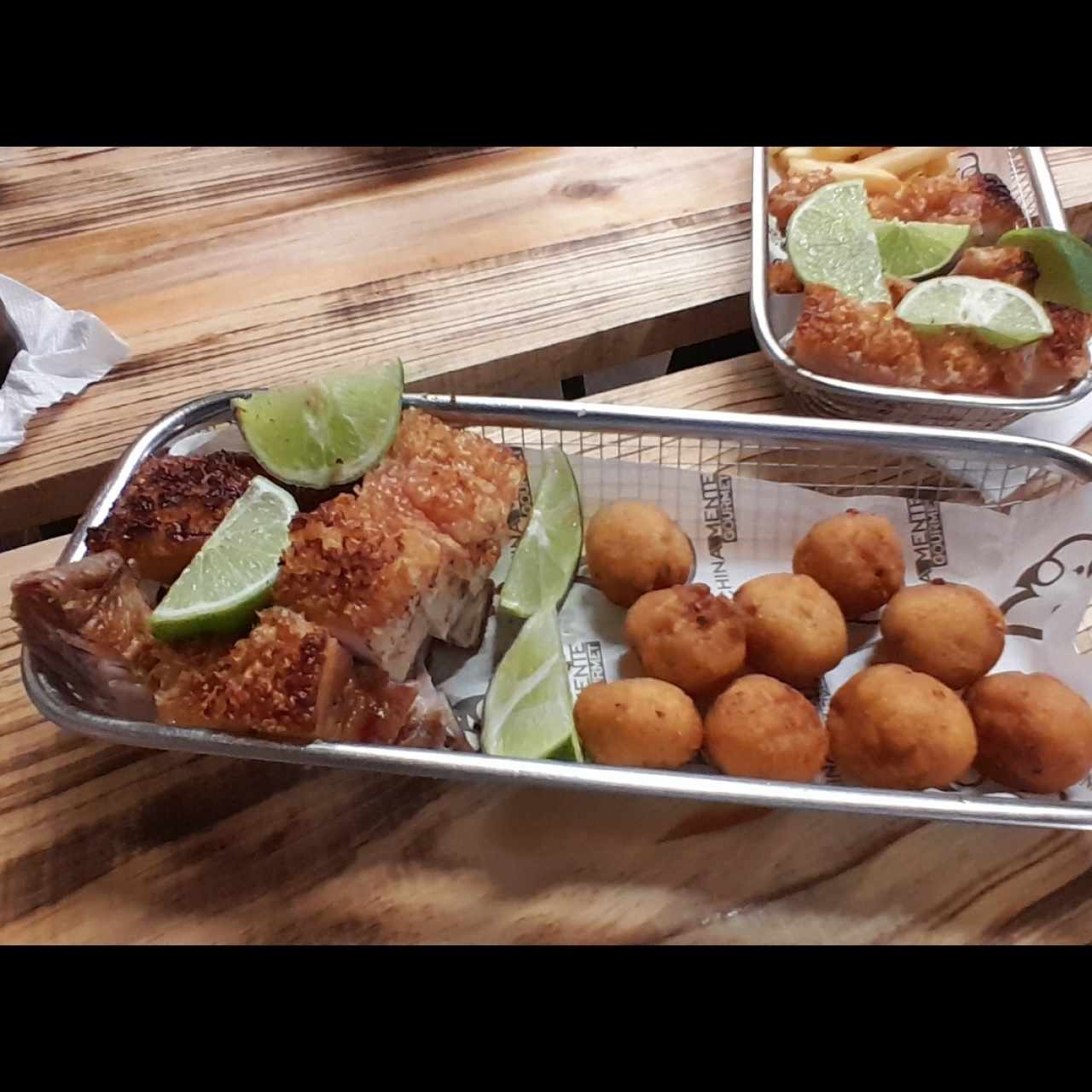 Pork Belly con arepitas de chicharrón