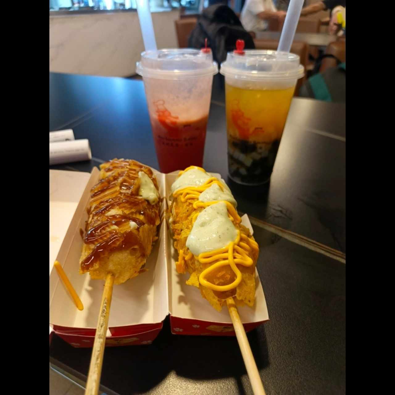 Banderines coreanos, té de parchita con boba y jelly y té de fresas con gengibre. 