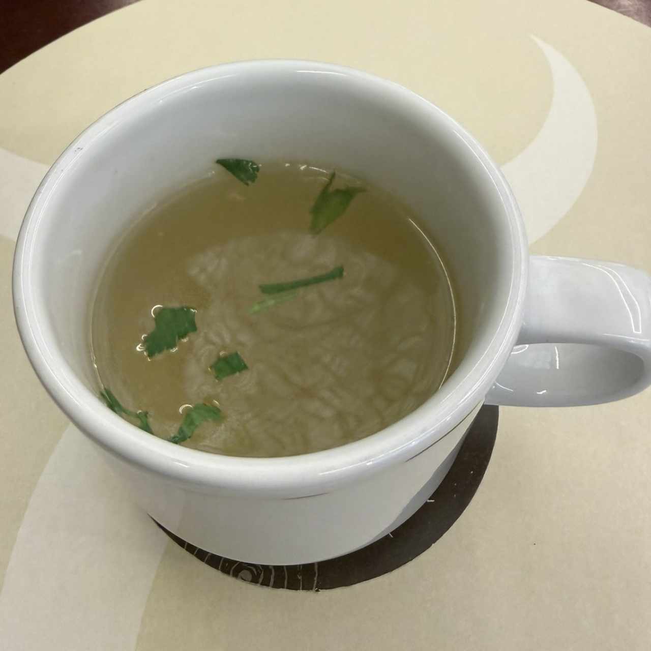 Caldo de huesos de cortesía. Siempre lo dan de bienvenida 🫶🏼