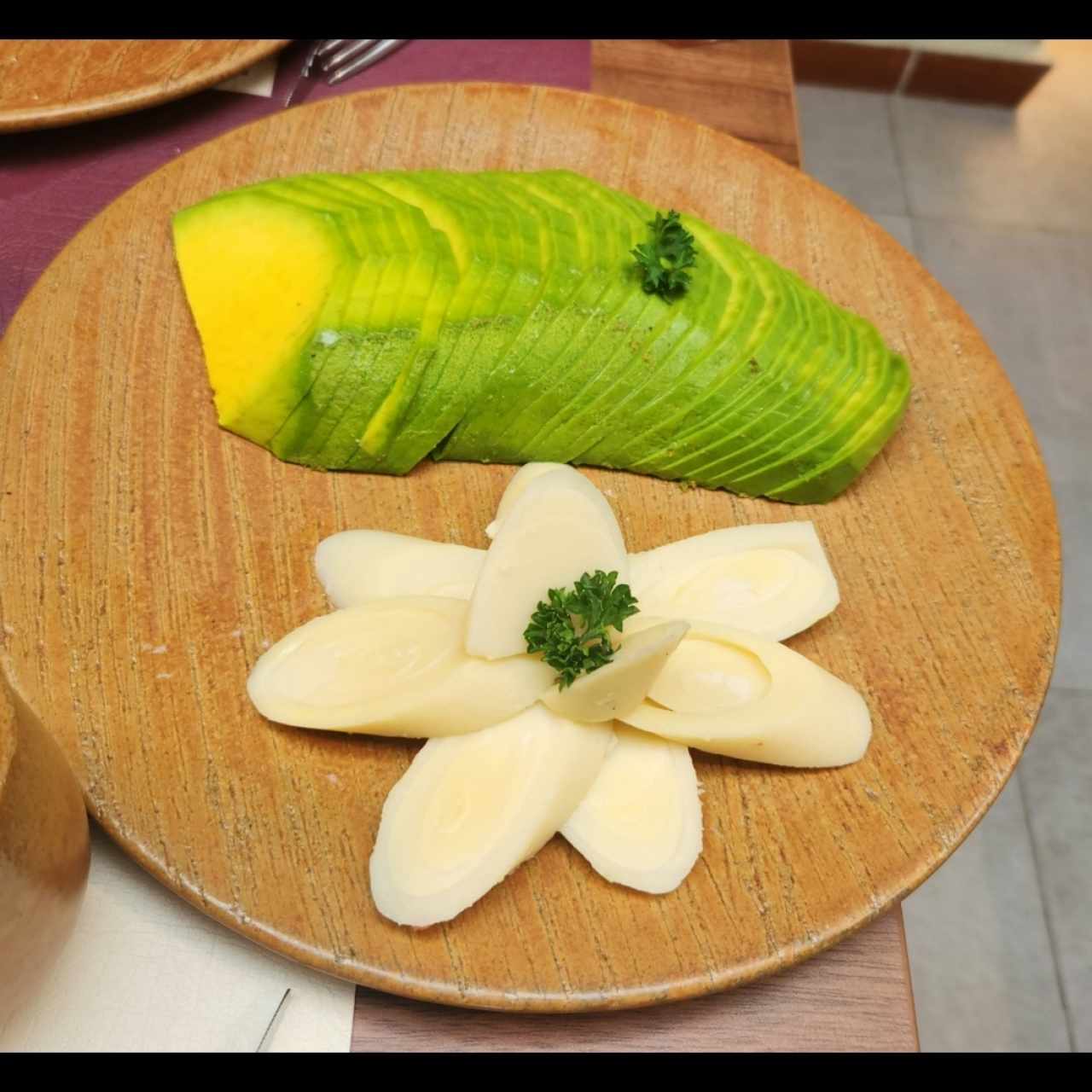 Ensalada aguacate con palmito 