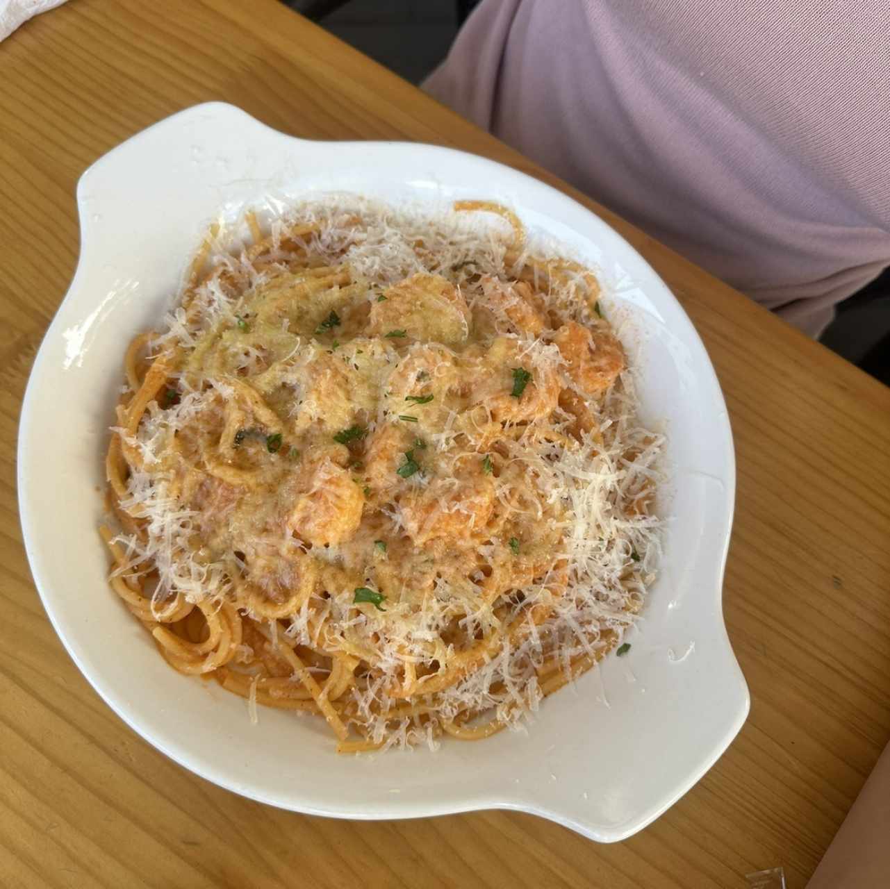 Pasta con camarones al vodka