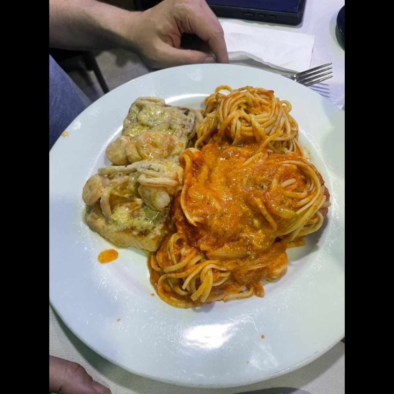 cartoccio de salmón con mariscos 
