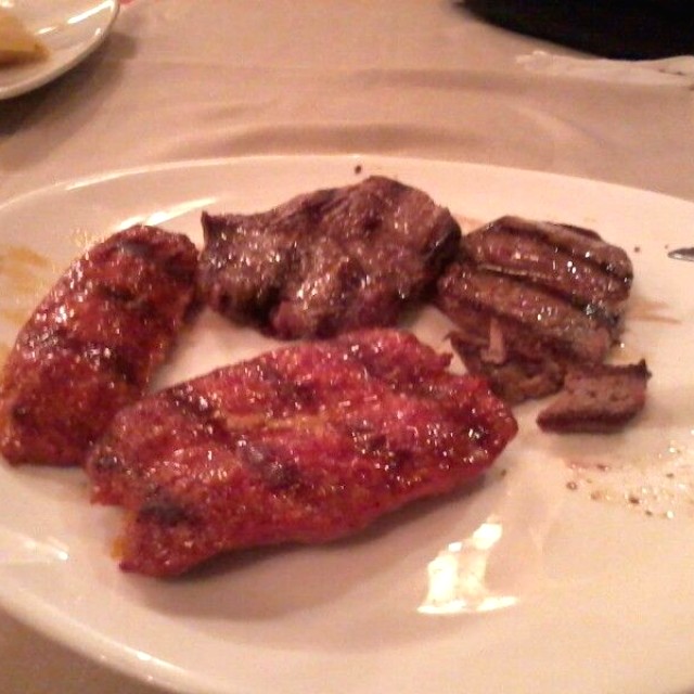 Lomito y ración de chorizo