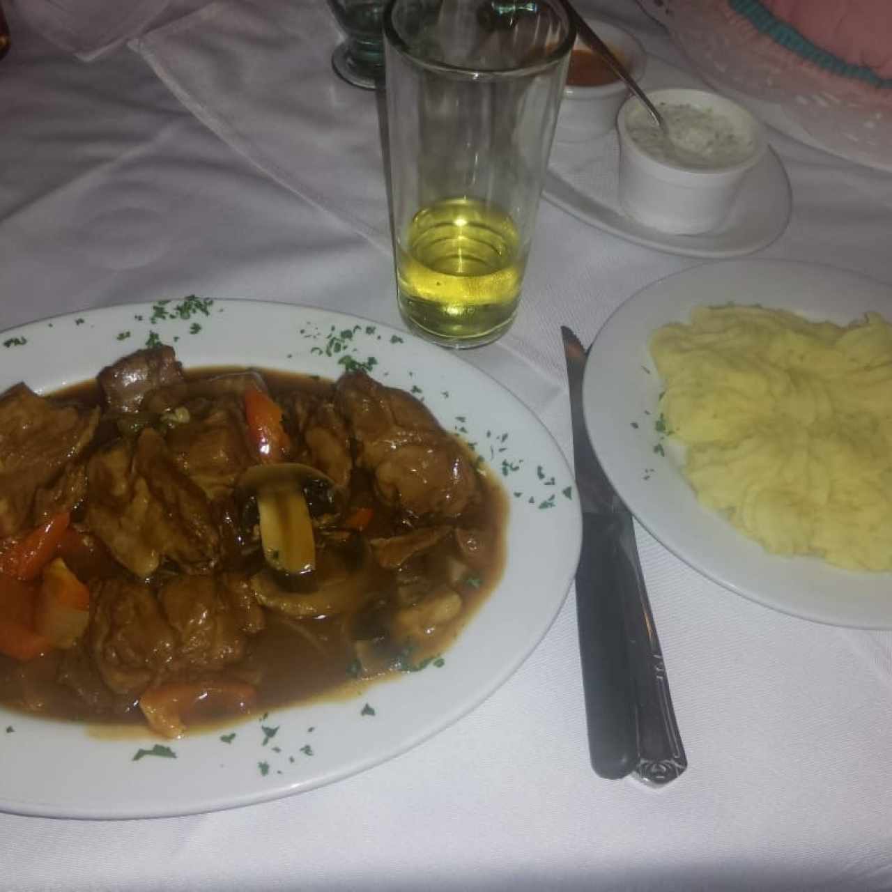Estofado con puré 