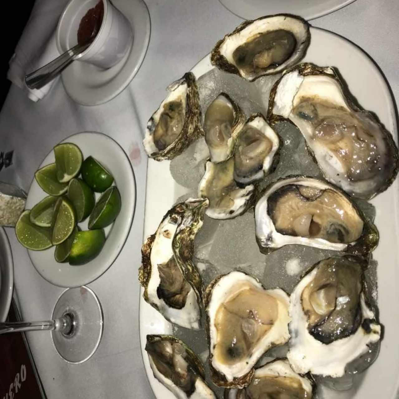 Ostras, Limón y Salsa de Rábano, Muy Buenas
