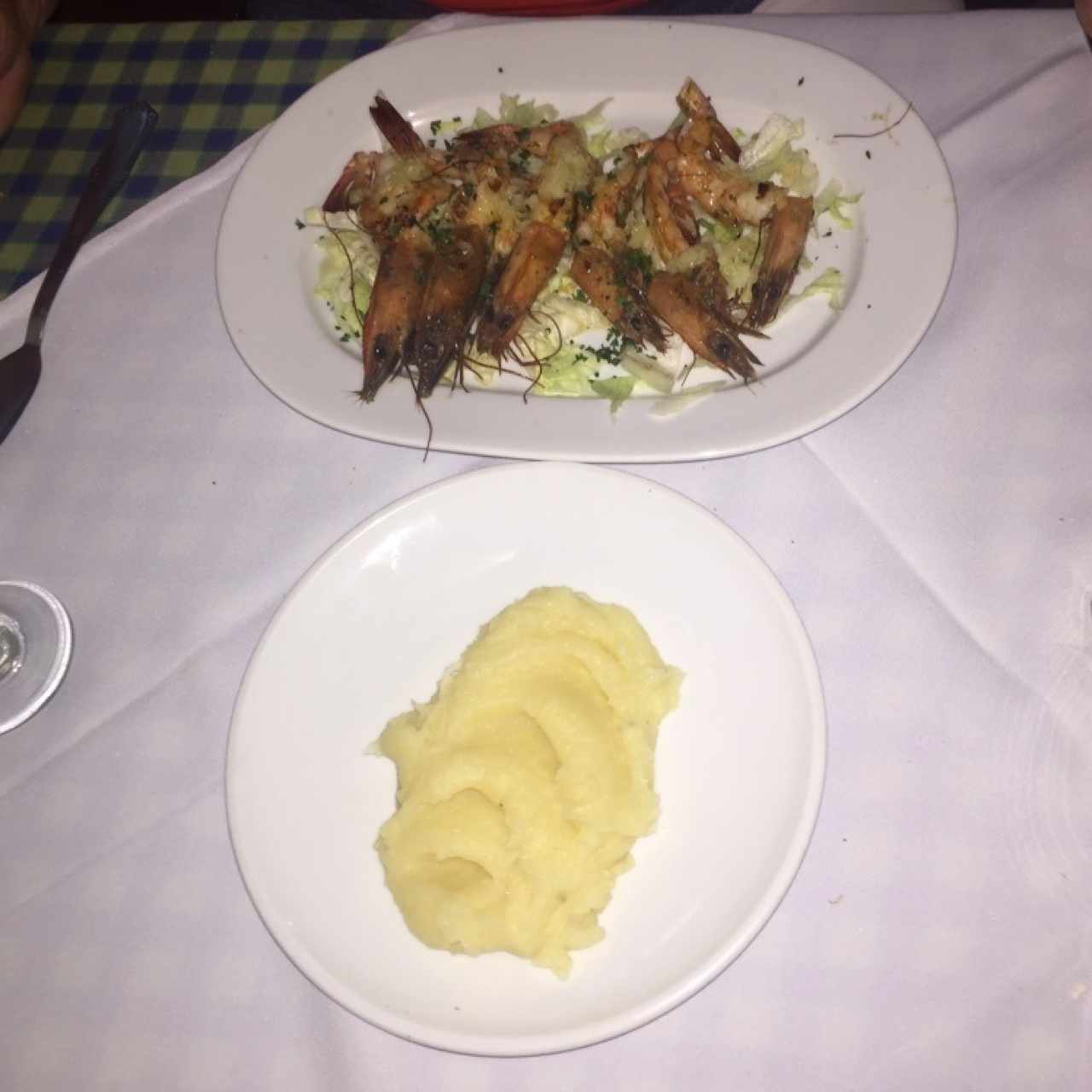 Langostinos a la Plancha con Puré de Papas