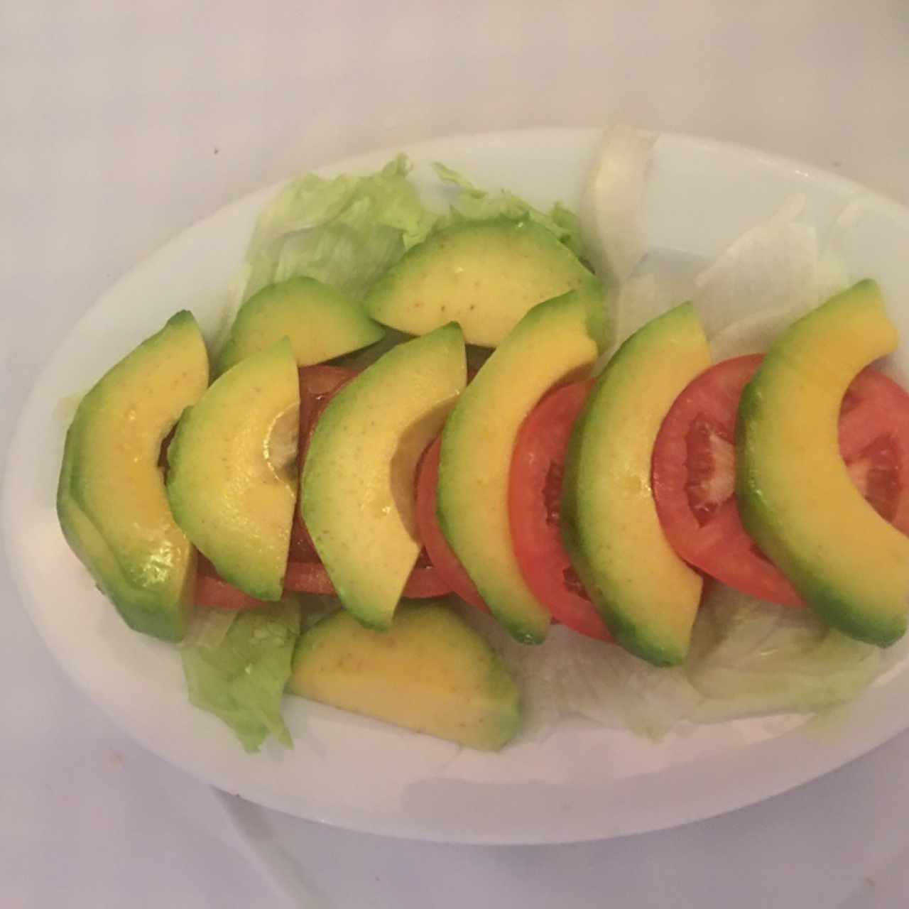 Ensalada de Tomate con Aguacate