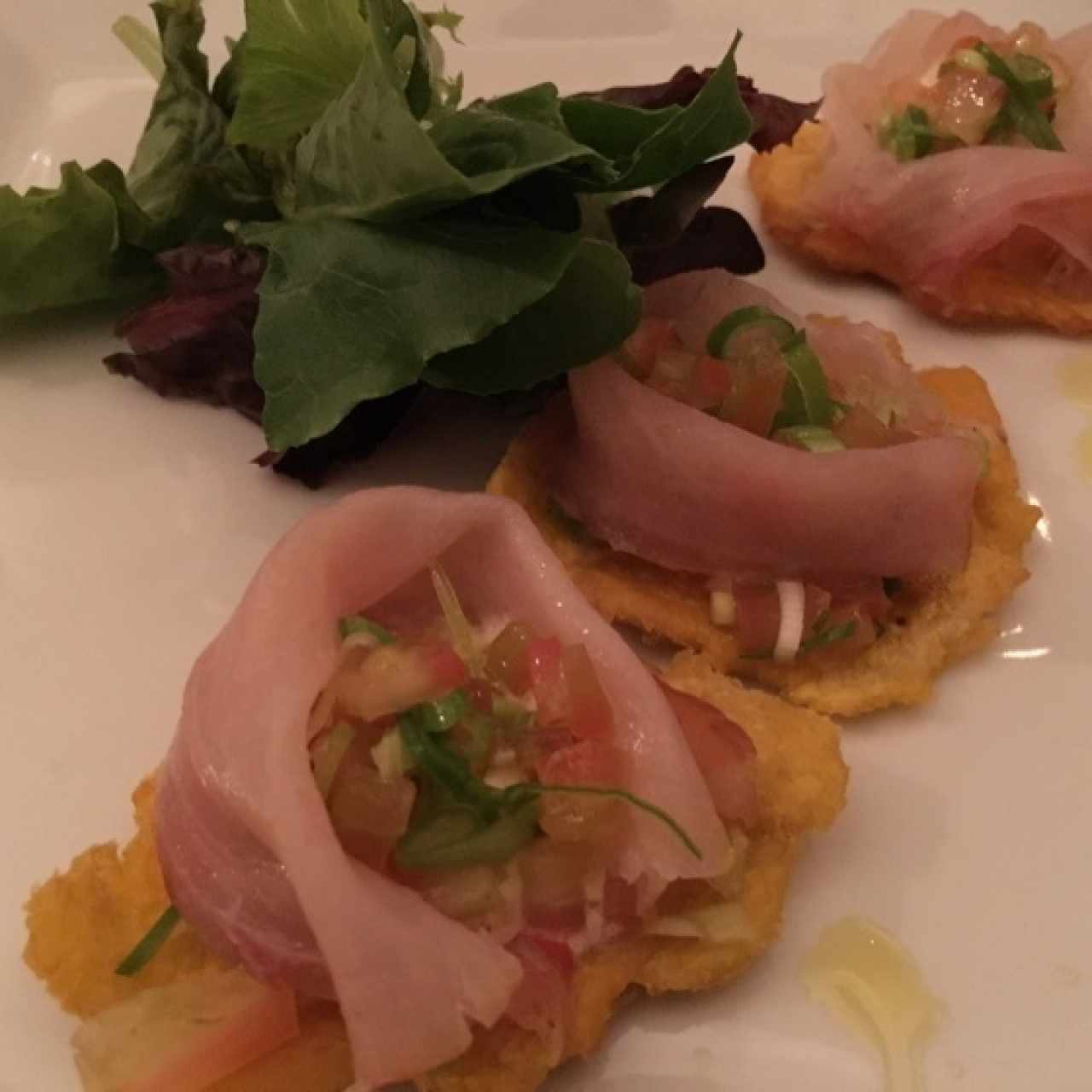 tostones con mero ahumado