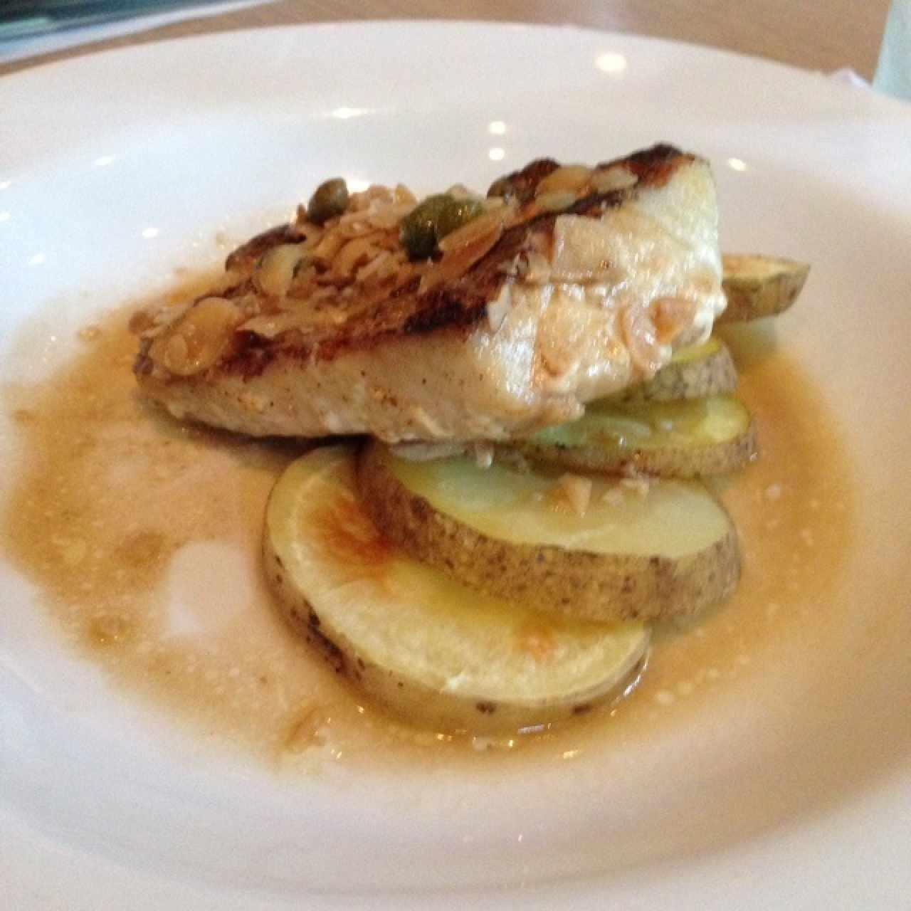 Robalo en mantequilla de frutos secos