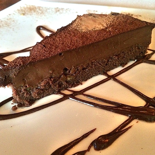 Pie de mouse de chocolate. Excelente. 