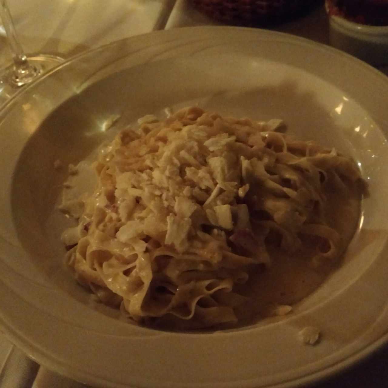 Pasta al grana padano con prociuto
