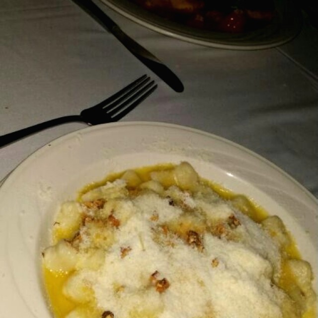 Gnocchi en salsa de tentación y nueces 