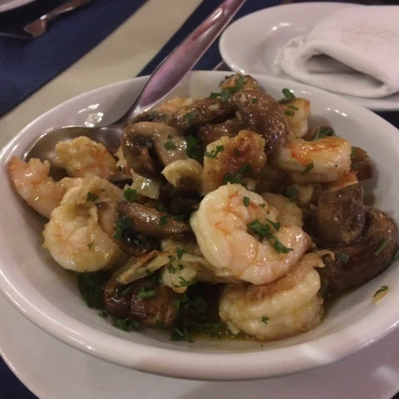 Camarones con Champiñones al Ajillo