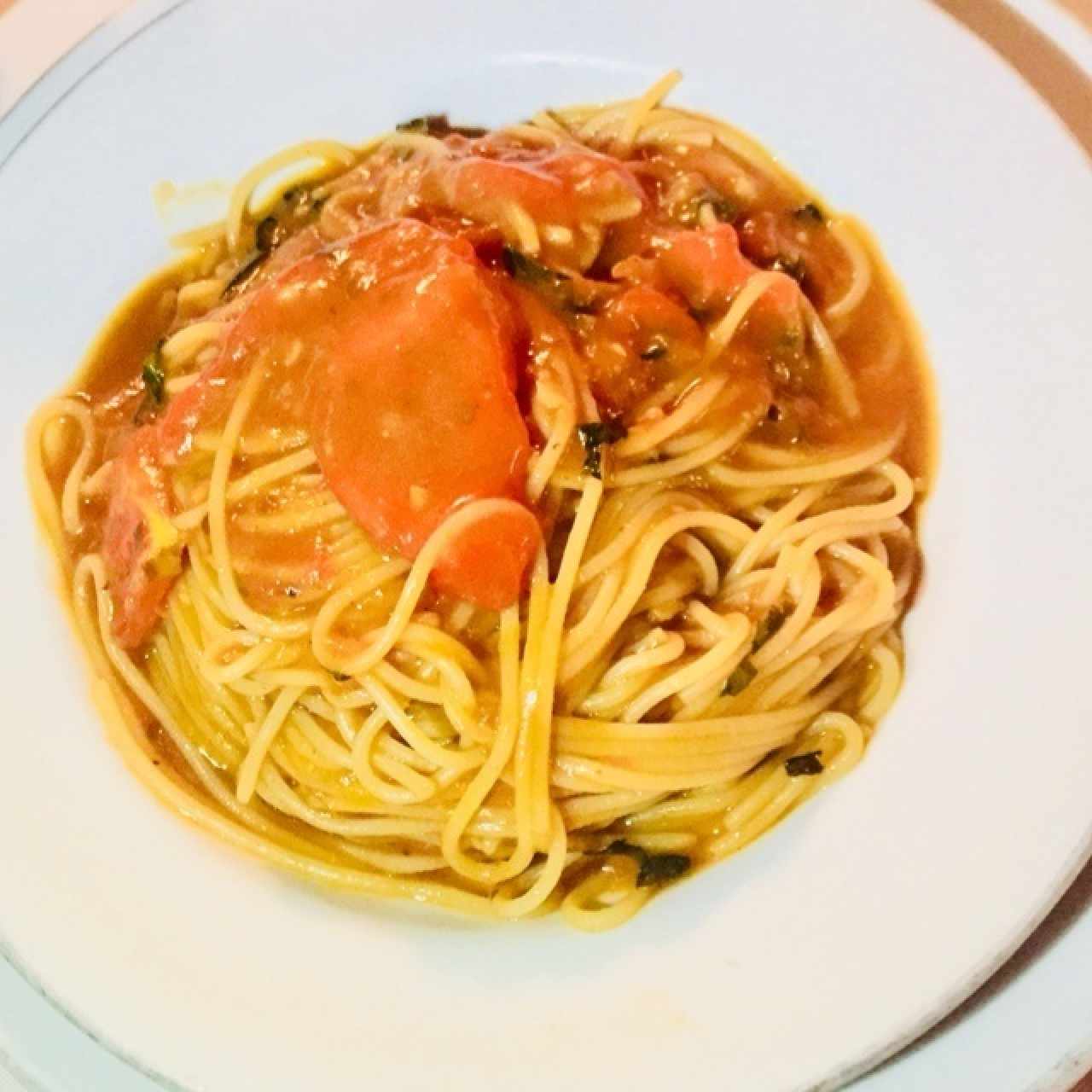 Media racion de linguini al fileto. 