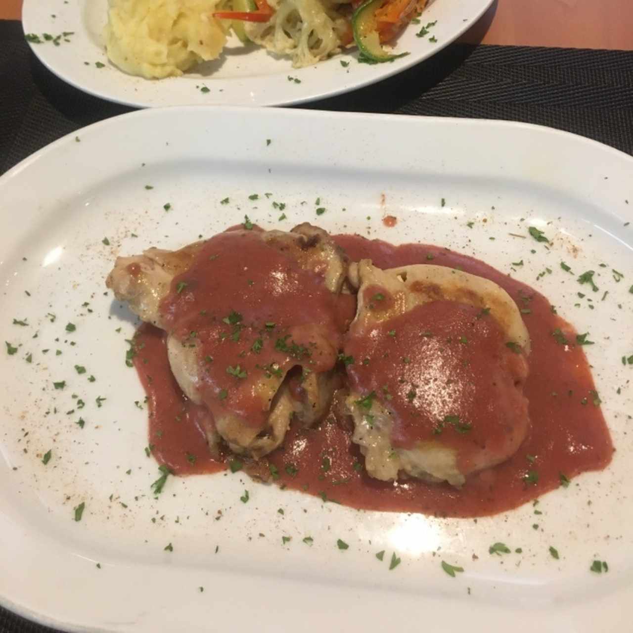 Pollo en salsa de fresa