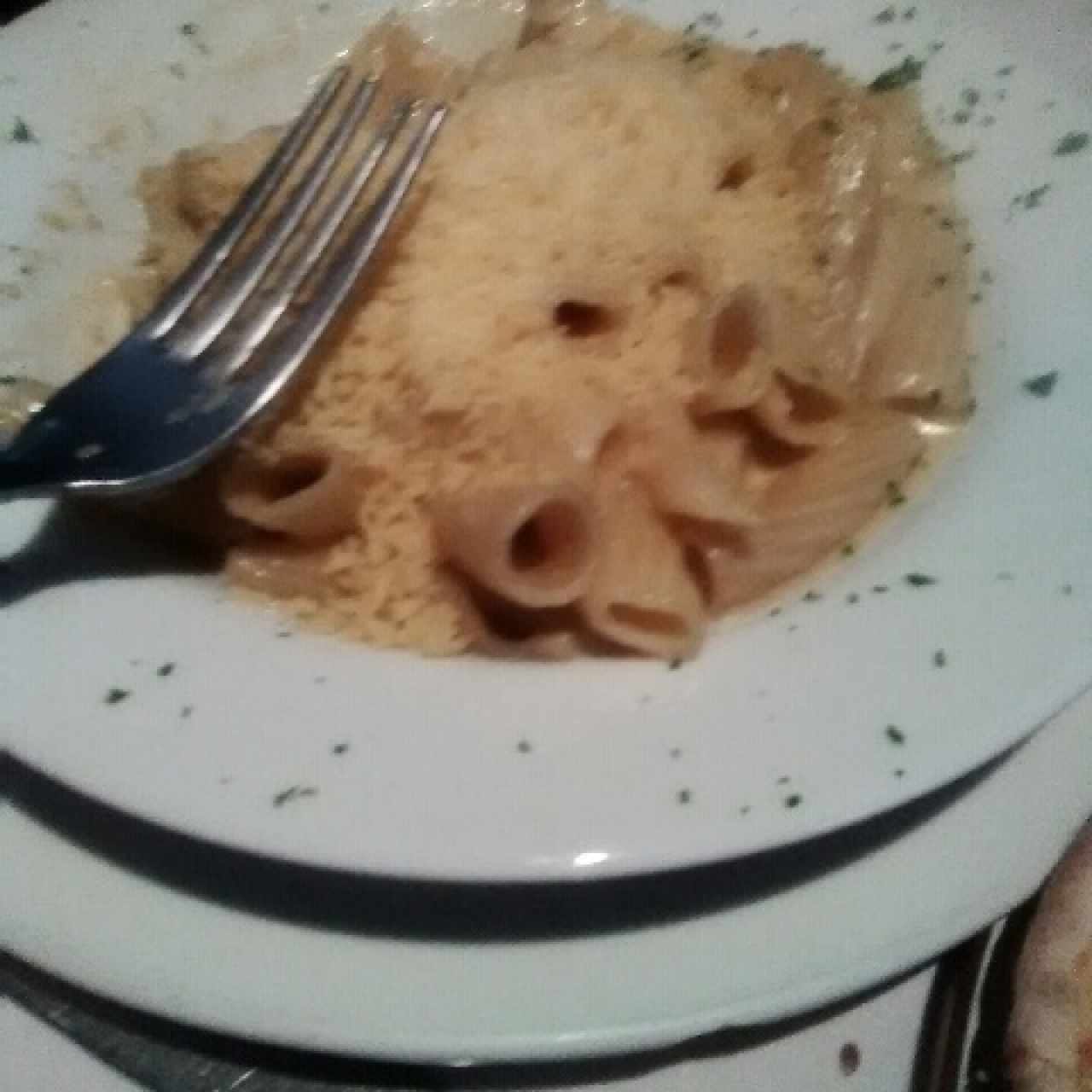 Reggetoni 4 quesos