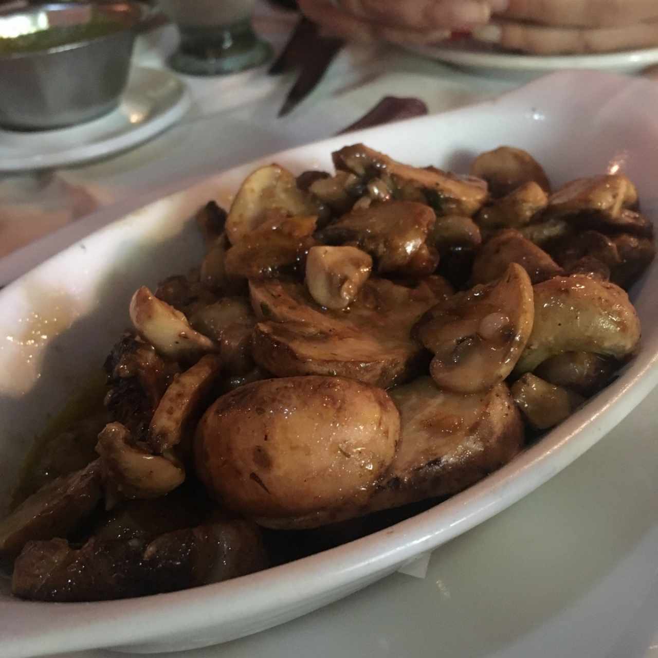 champiñones al ajillo 