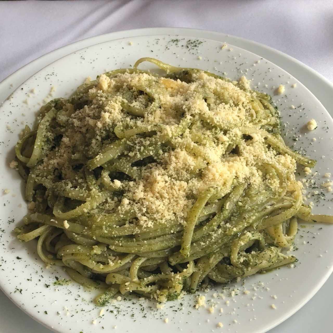 Linguinis al pesto